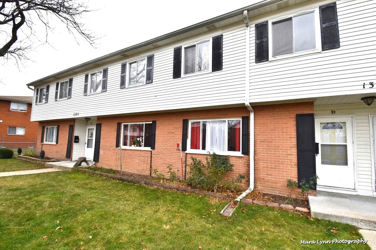 1322 Monomoy Street - Photo 1