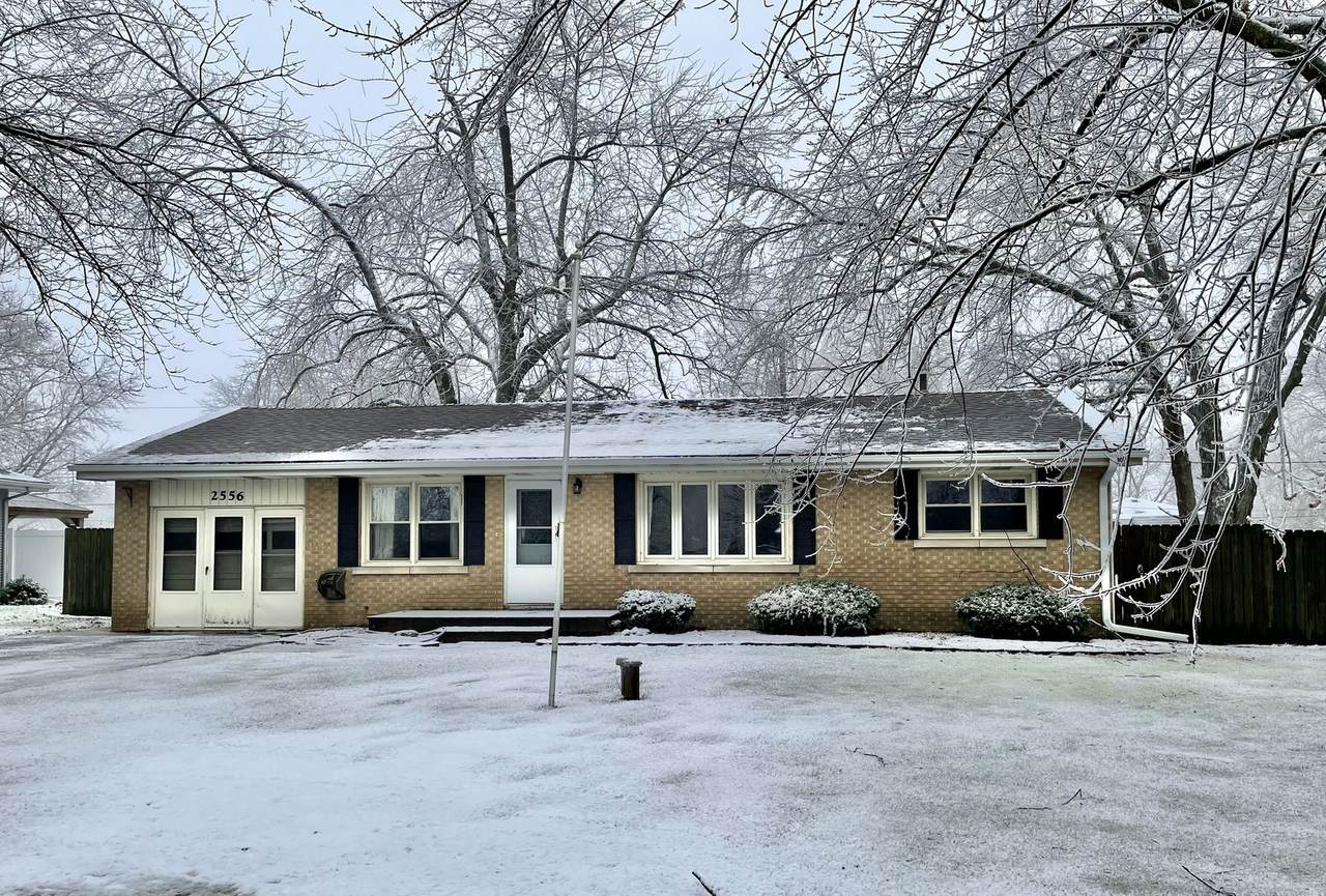 2556 1000 N Road - Photo 1
