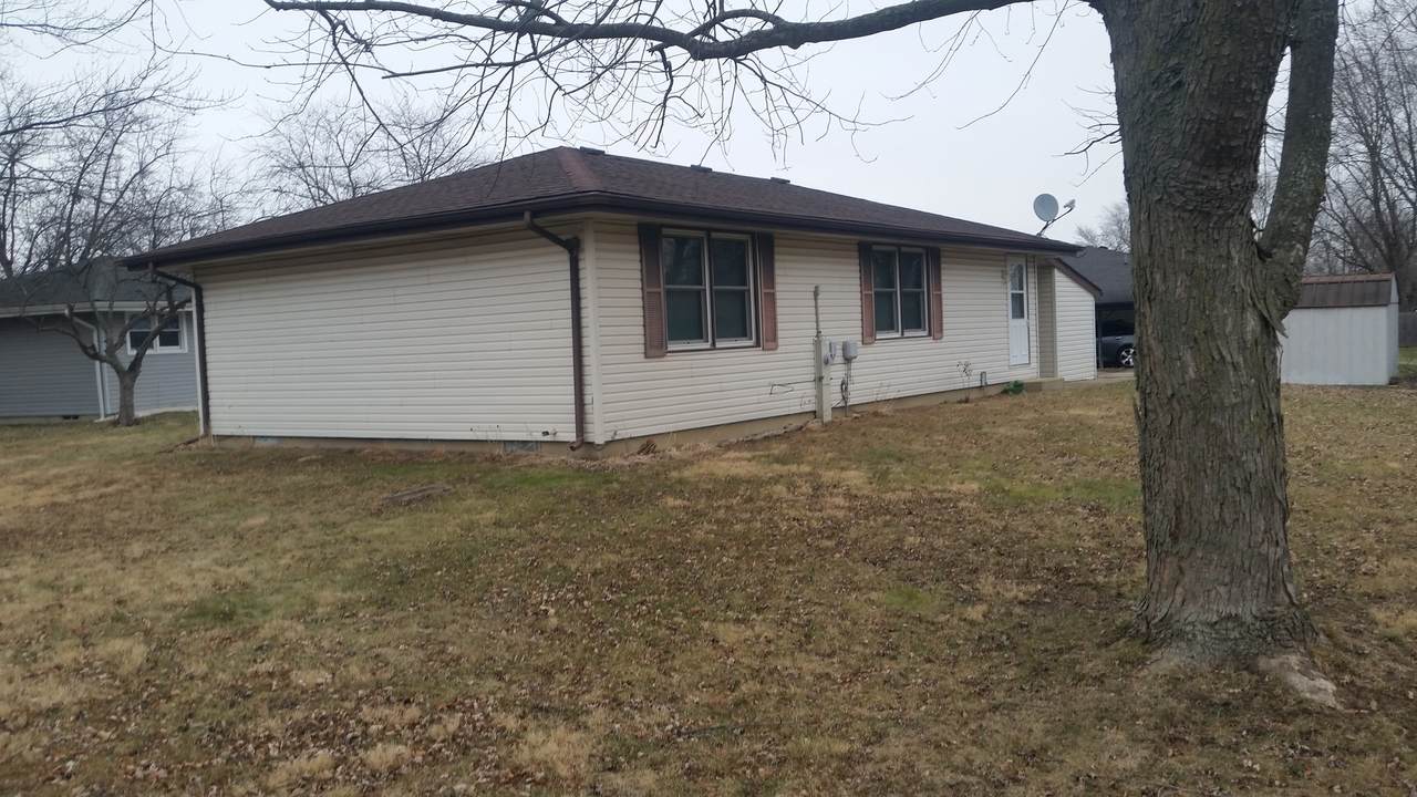1209 Peacock Lane - Photo 1