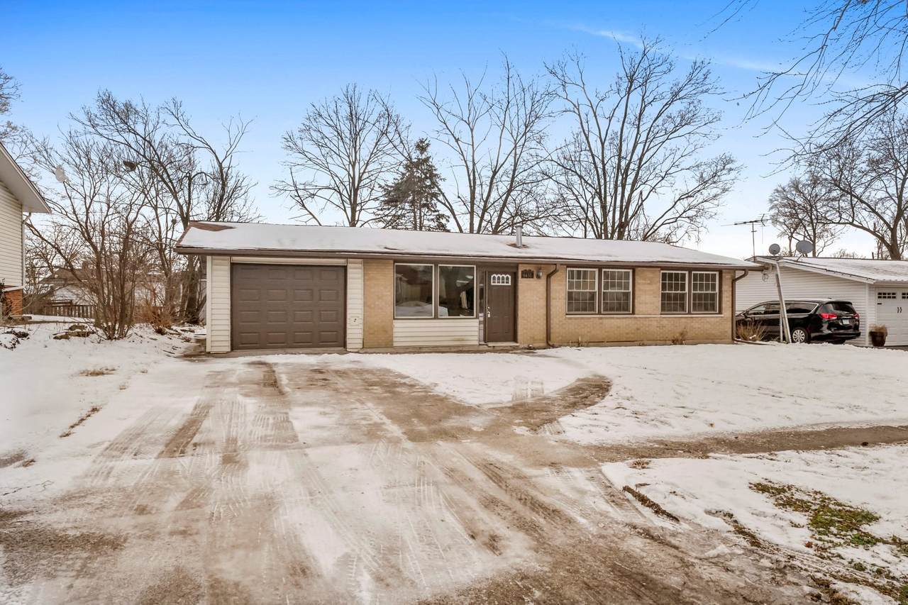 9431 Elm Avenue - Photo 1
