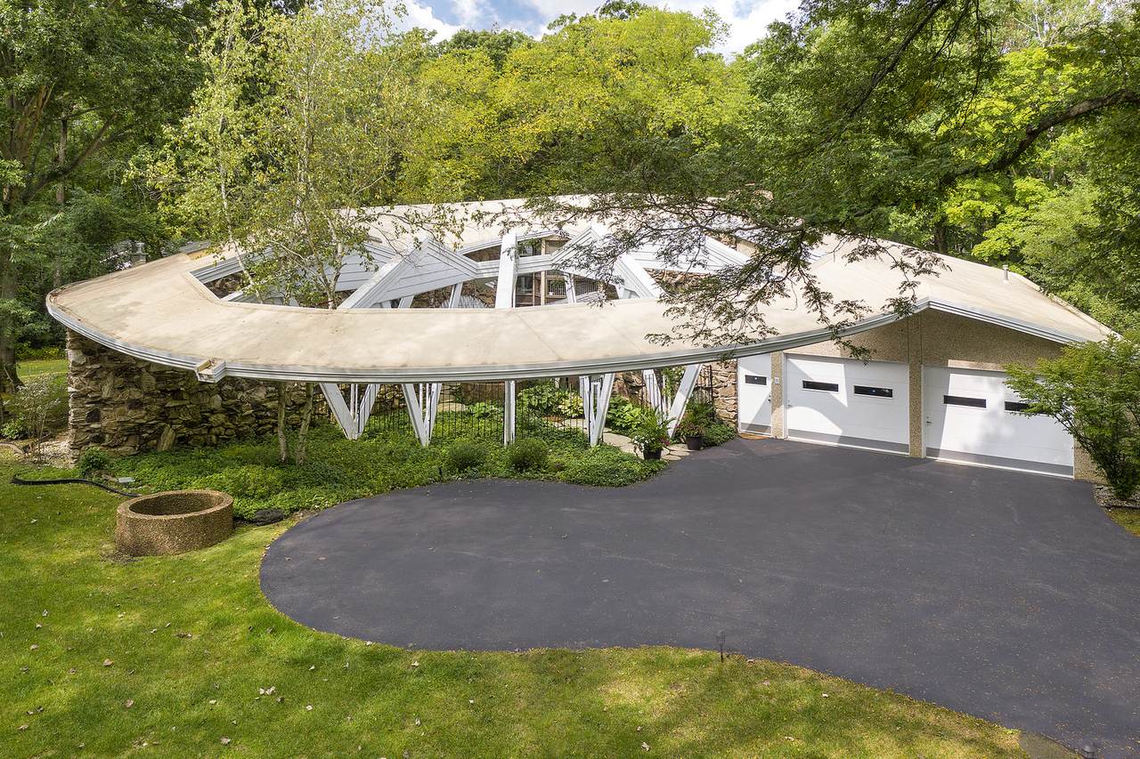 1000 Hoffman Lane - Photo 1