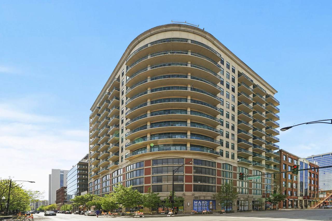 340 Superior Street - Photo 1