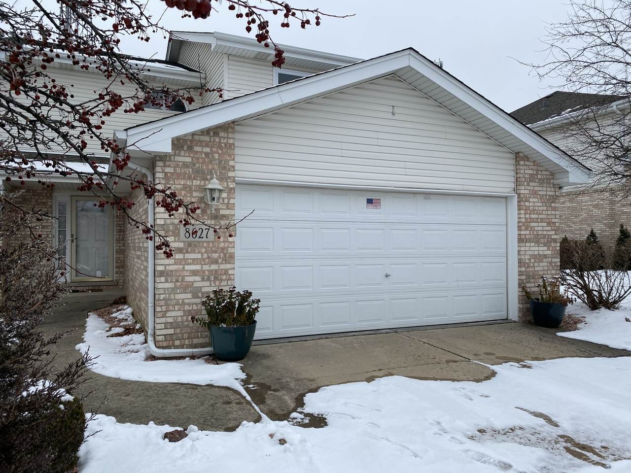 8627 Miroballi Drive - Photo 1