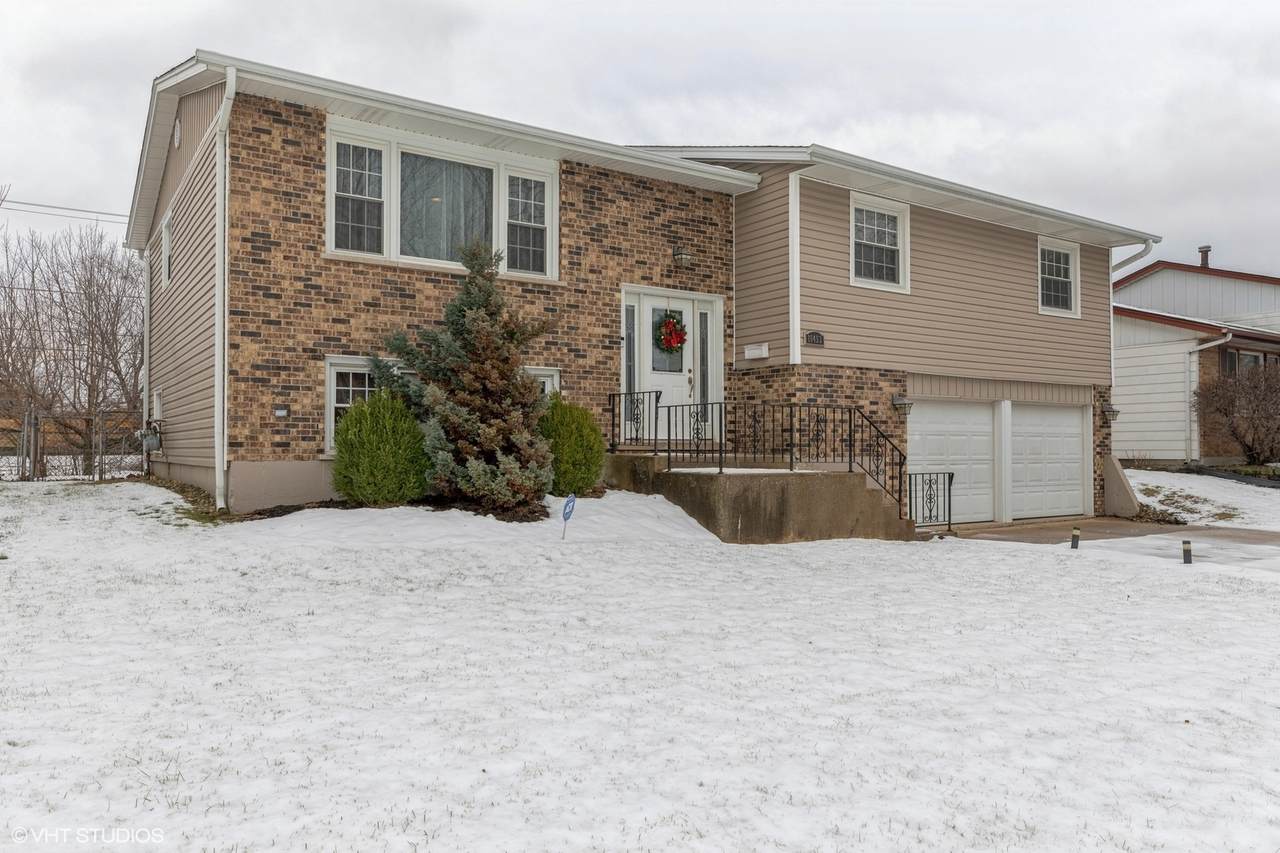 16453 Woodlawn West Avenue - Photo 1