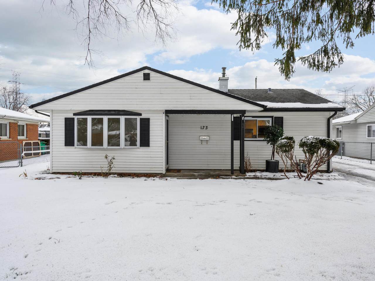 173 Dennis Road - Photo 1