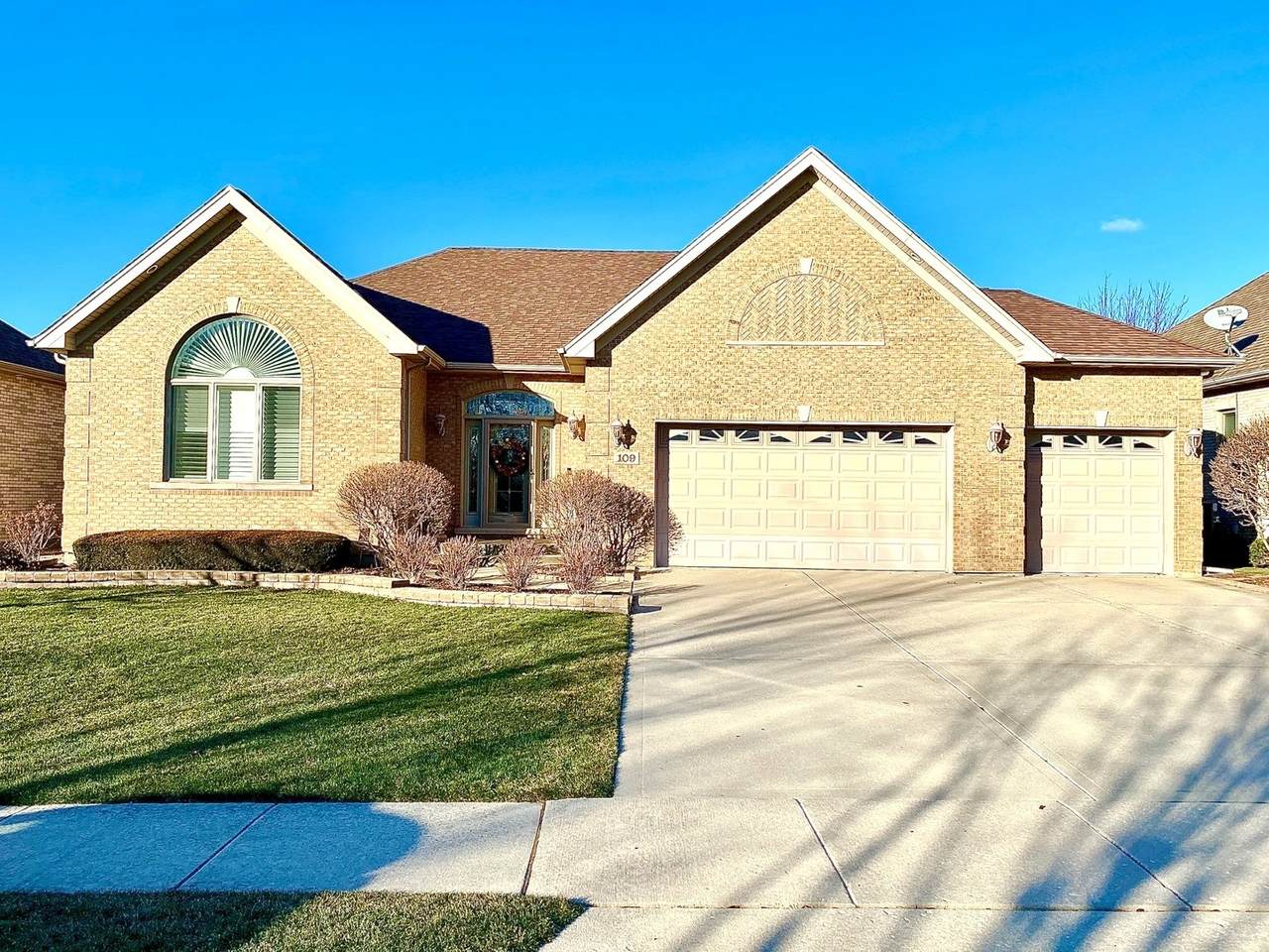 109 Rose Drive - Photo 1
