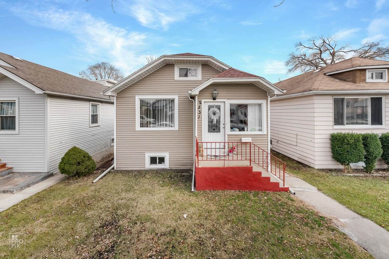 2531 New England Avenue - Photo 1