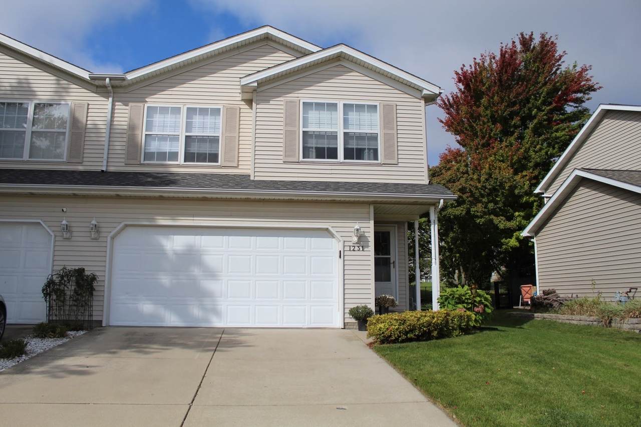1231 Beacon Hill Court - Photo 1