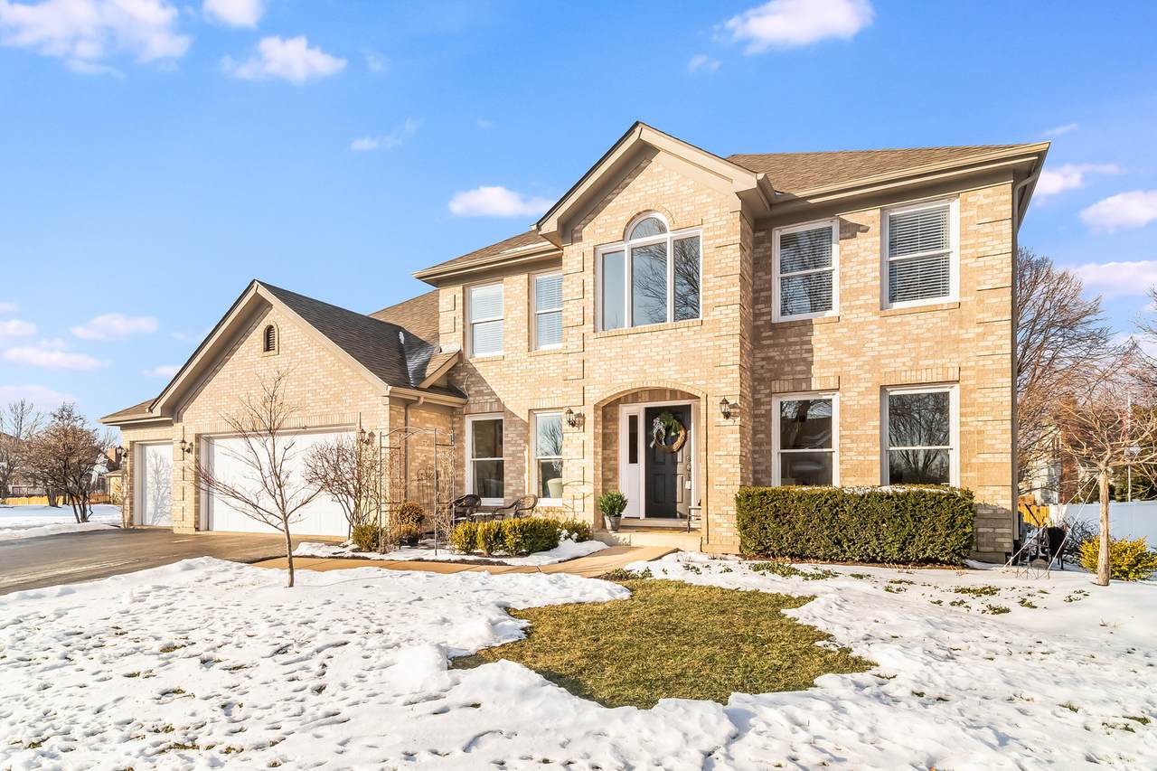 1023 Conan Doyle Road - Photo 1