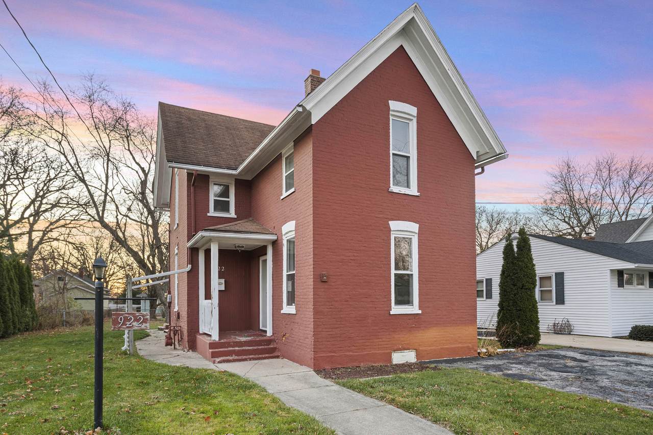 922 Prospect Street - Photo 1