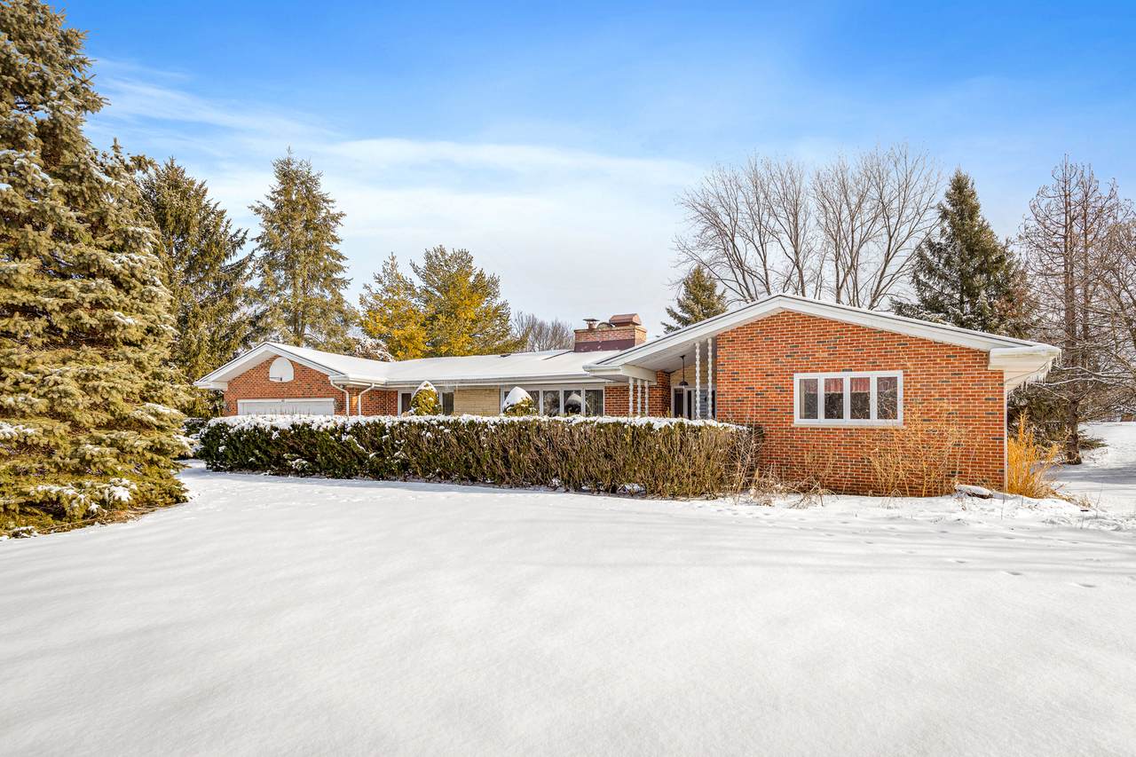 421 Springsouth Road - Photo 1
