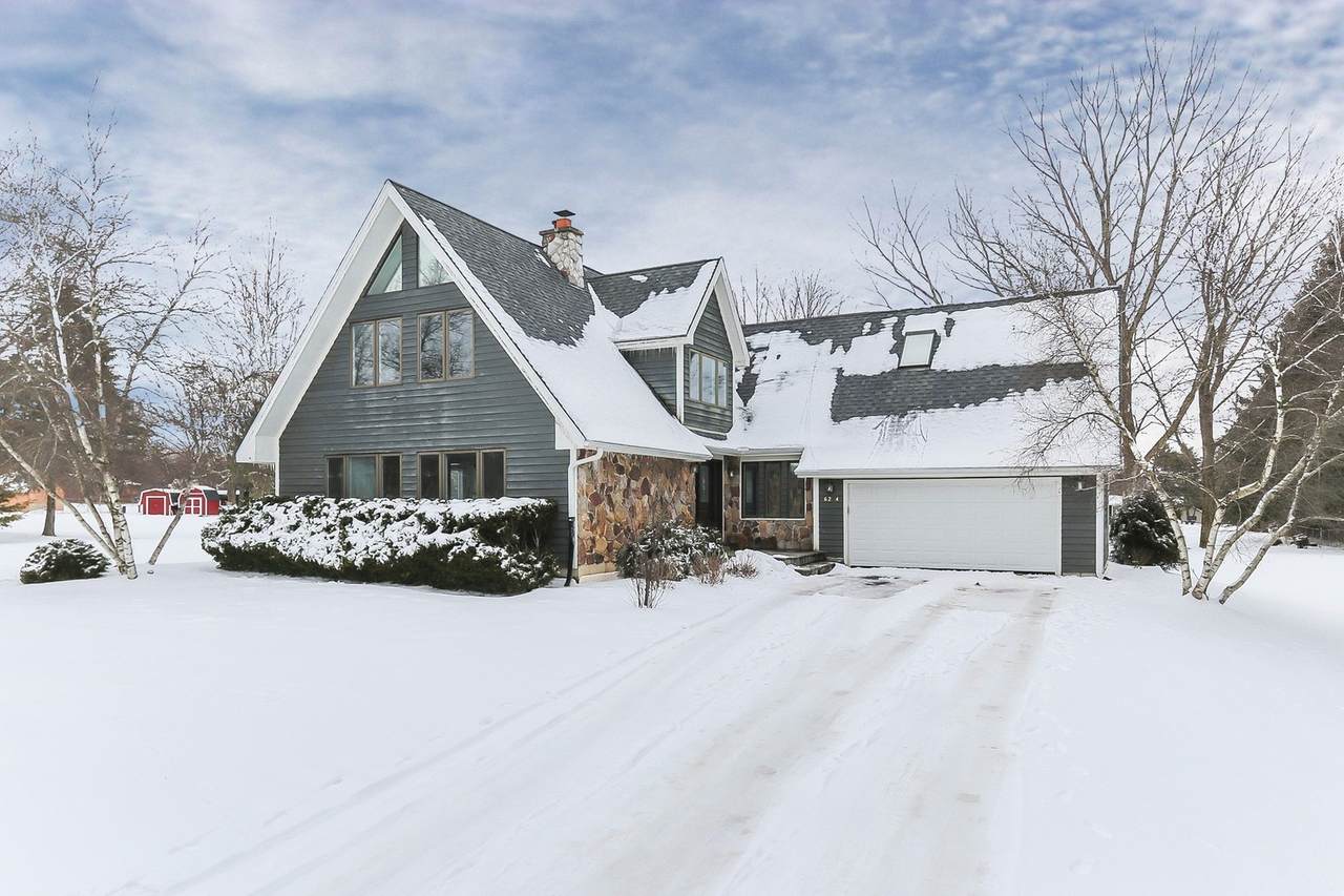 6214 Crescent Drive - Photo 1