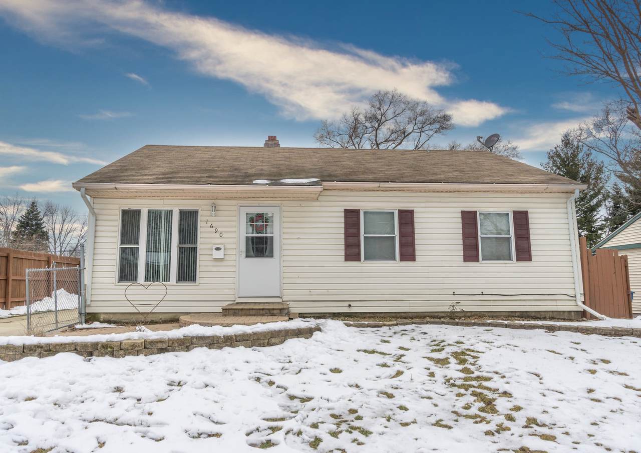 1690 Paul Avenue - Photo 1