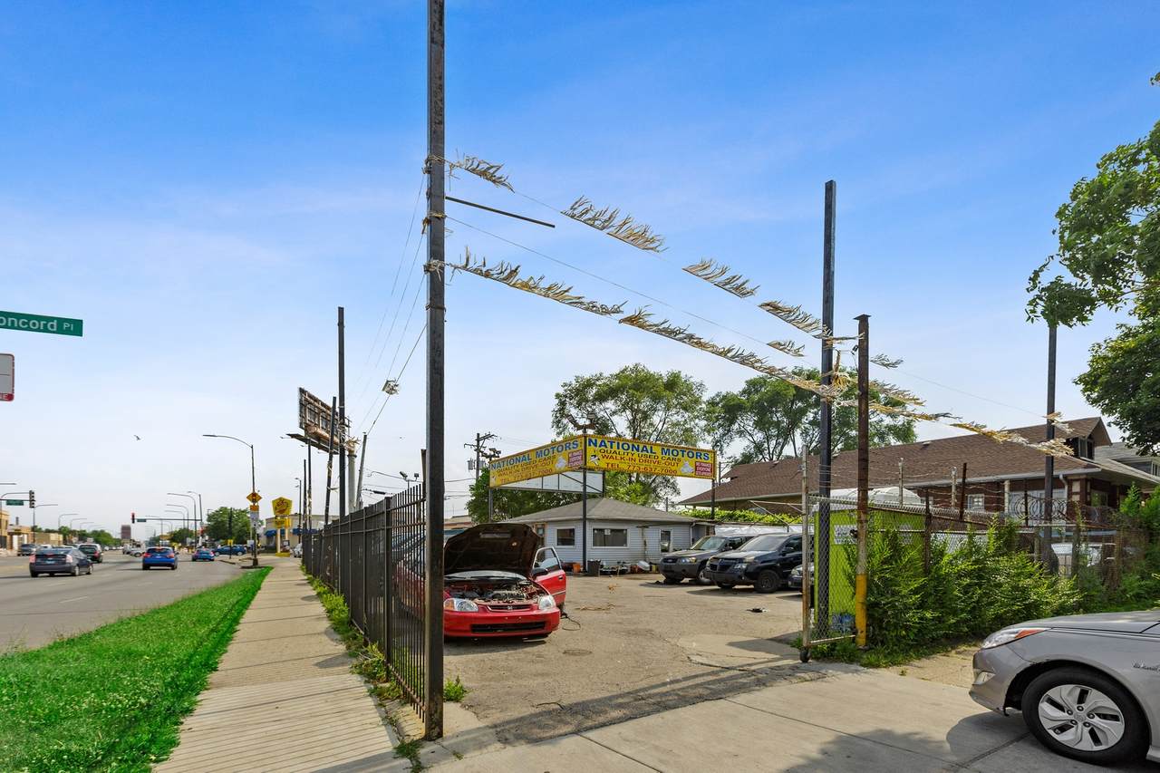1618 Cicero Avenue - Photo 1