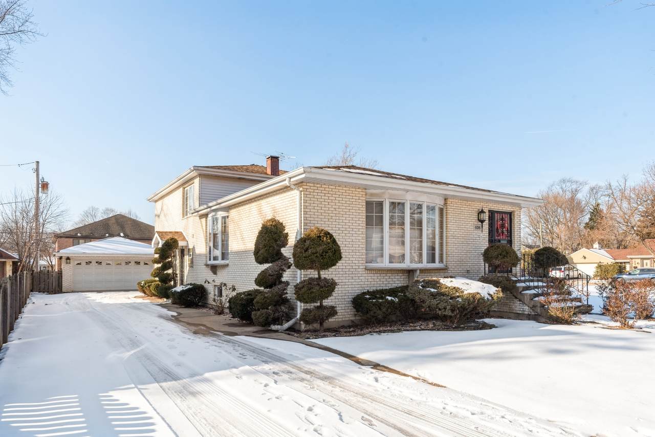 606 Arlington Heights Road - Photo 1