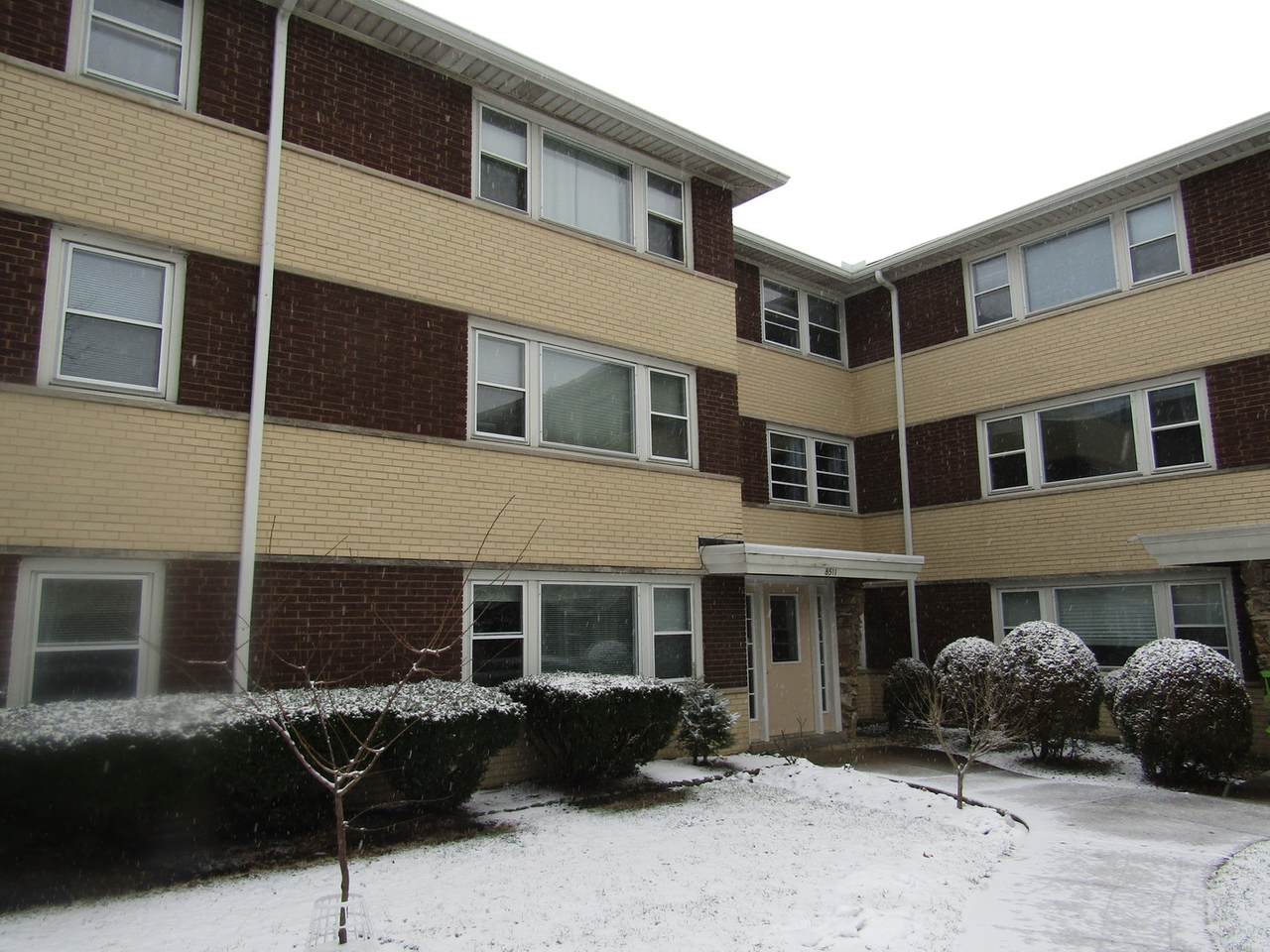 8511 Bryn Mawr Avenue - Photo 1