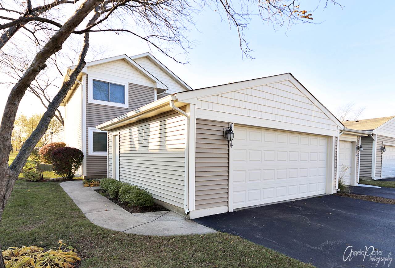 1014 Cumberland Court - Photo 1