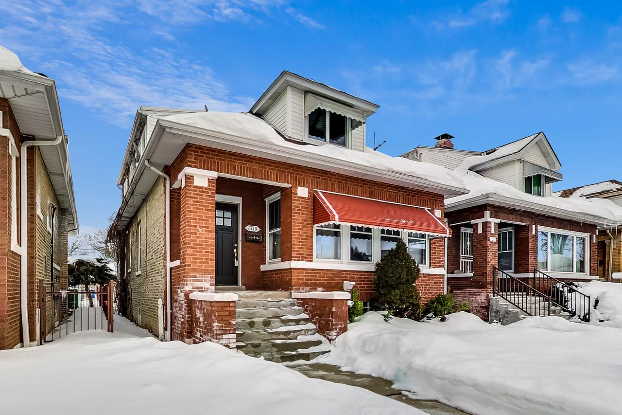 1719 Melvina Avenue - Photo 1