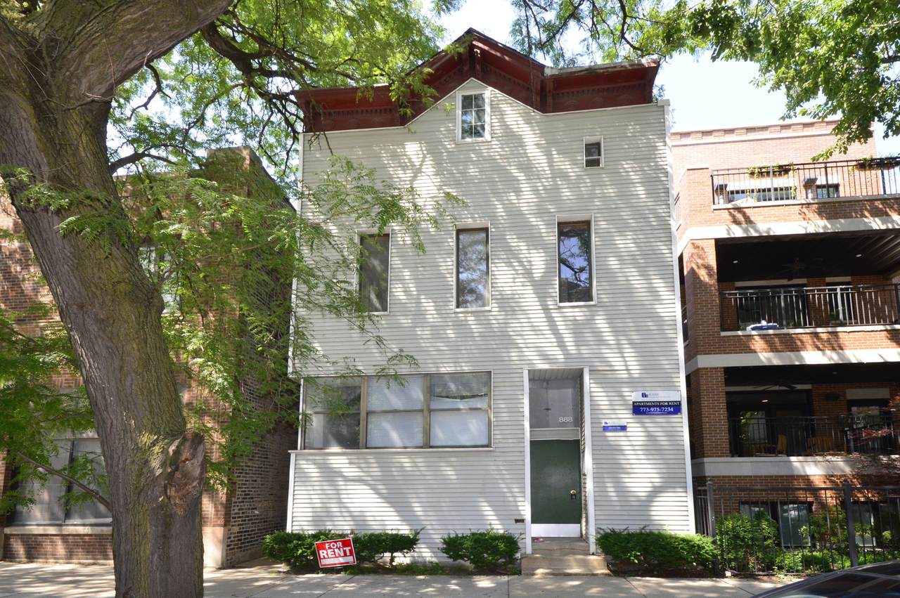 888 Lill Avenue - Photo 1