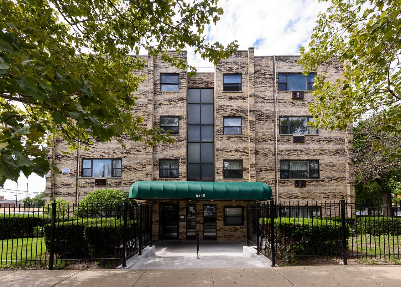 6350 Hoyne Avenue - Photo 1