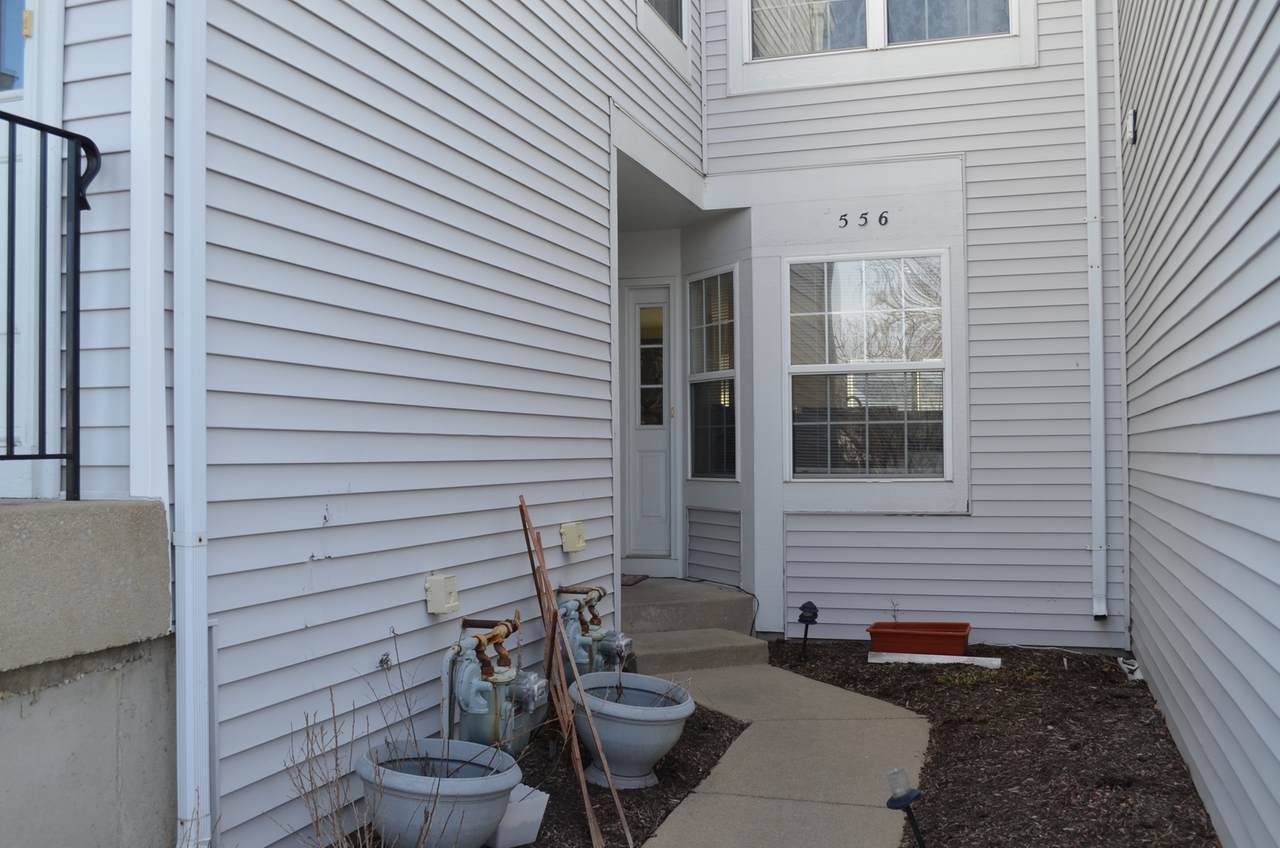556 Springwood Drive - Photo 1