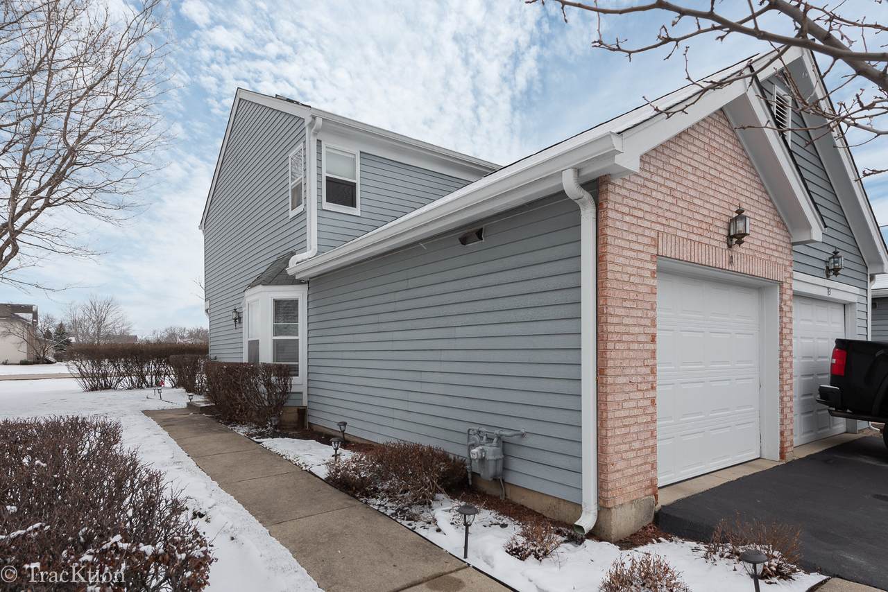 473 Nicole Drive - Photo 1