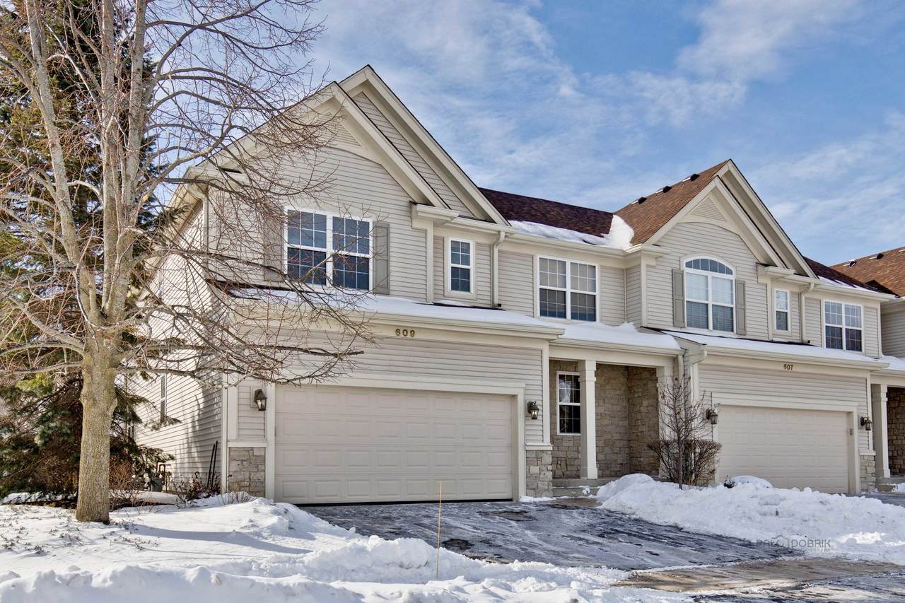 609 Farmington Court - Photo 1