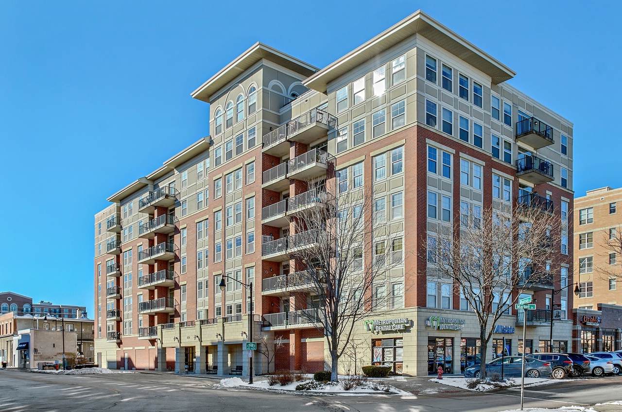 656 Pearson Street - Photo 1