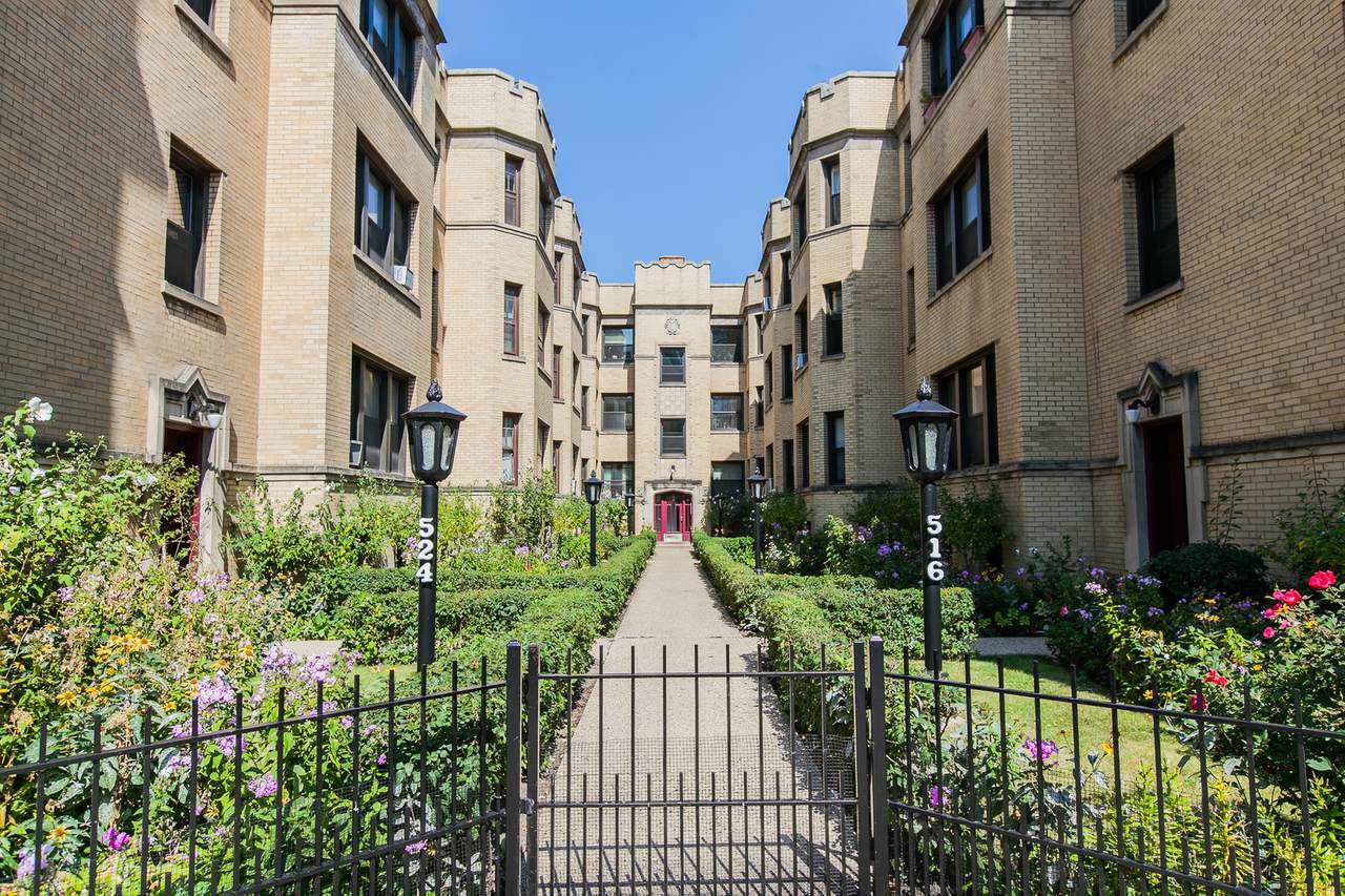 516 Diversey Parkway - Photo 1