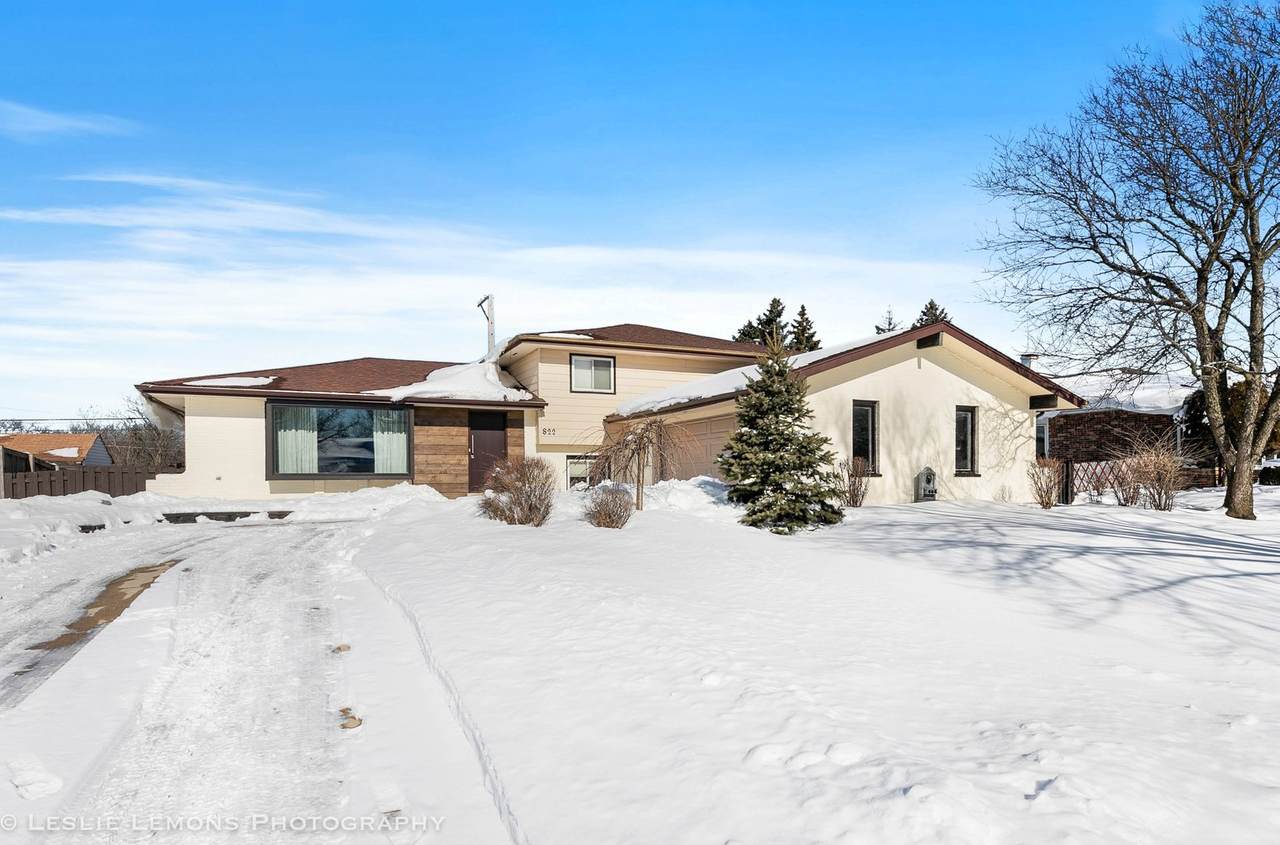 822 Comstock Lane - Photo 1