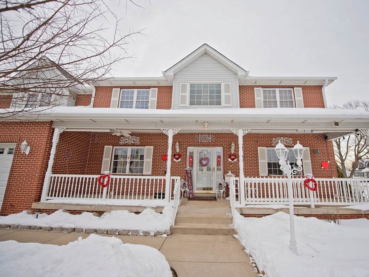 325 La Porte Avenue - Photo 1