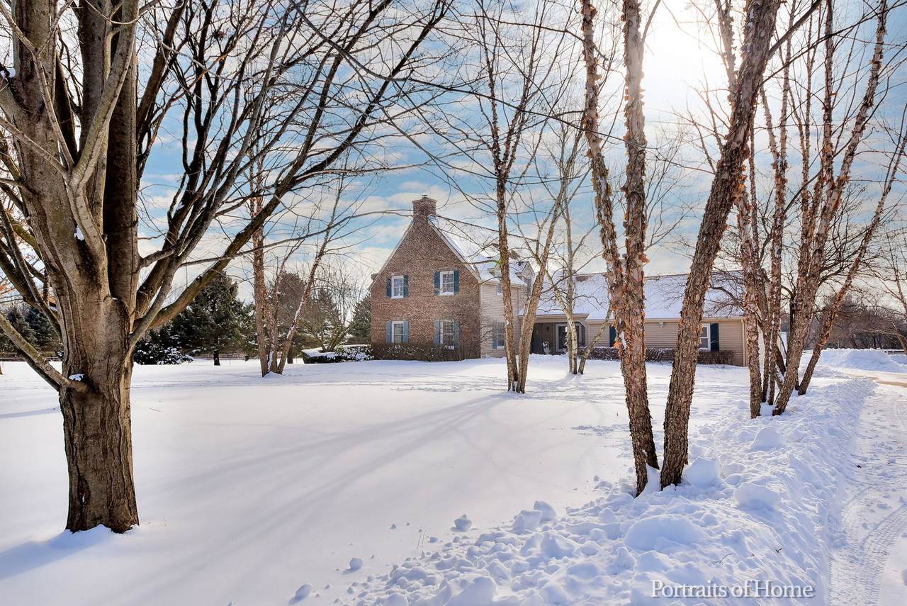 4N402 Arrowhead Drive - Photo 1