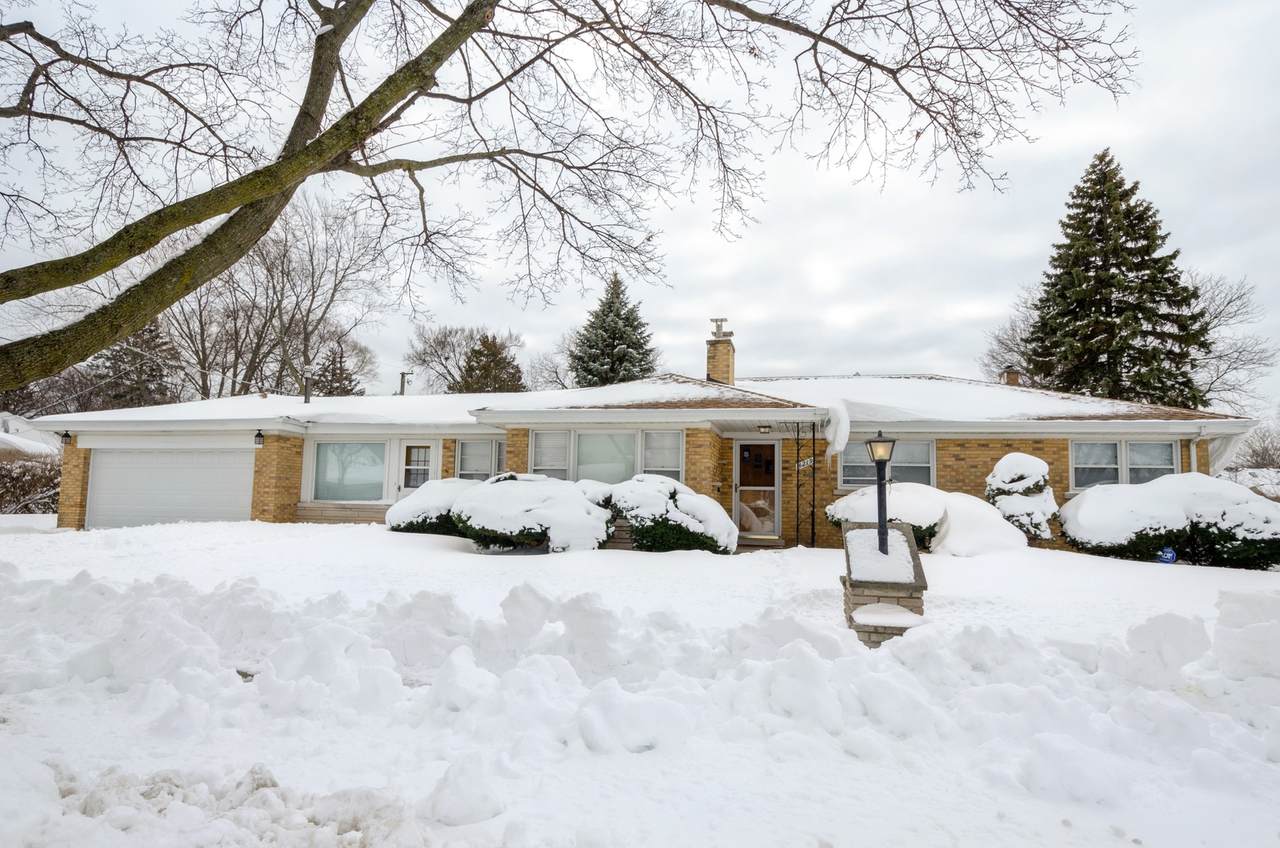 4219 Keeney Street - Photo 1