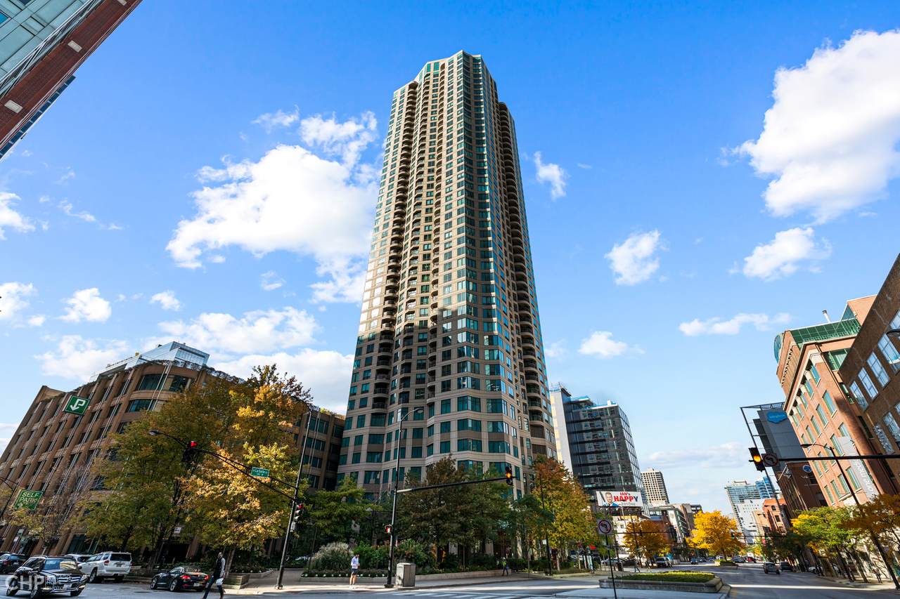 400 La Salle Drive - Photo 1
