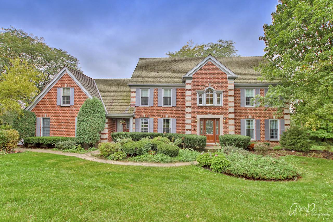 5266 Brentwood Circle - Photo 1
