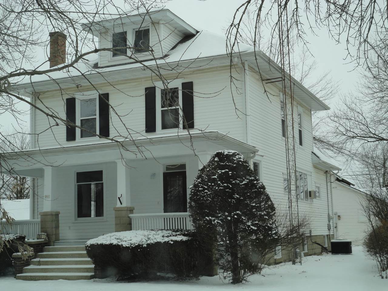 201 4th Street - Photo 1
