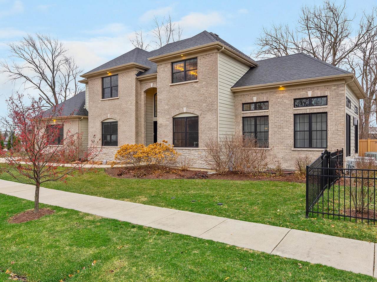 409 41st Street - Photo 1