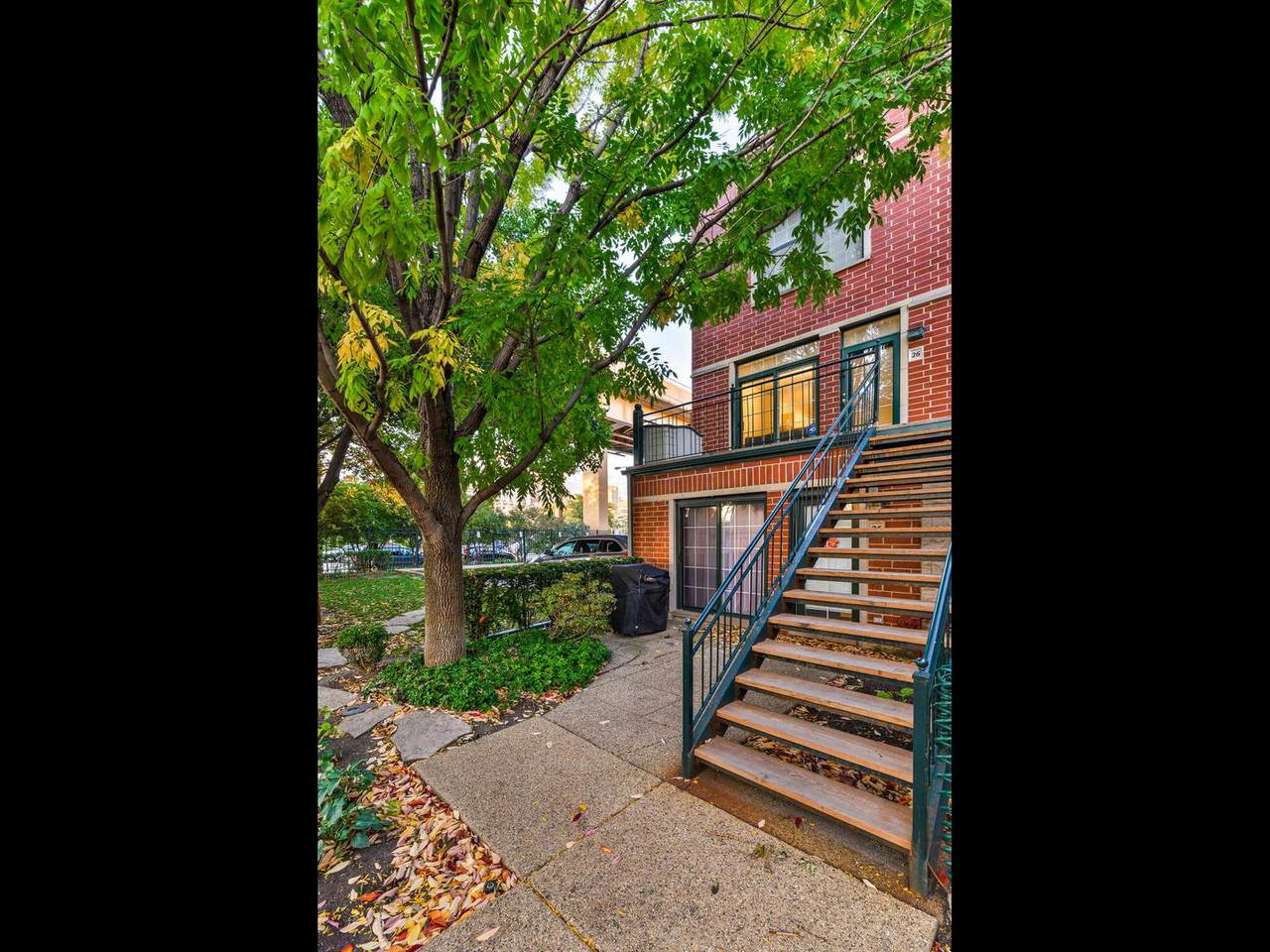 1813 Clark Street - Photo 1