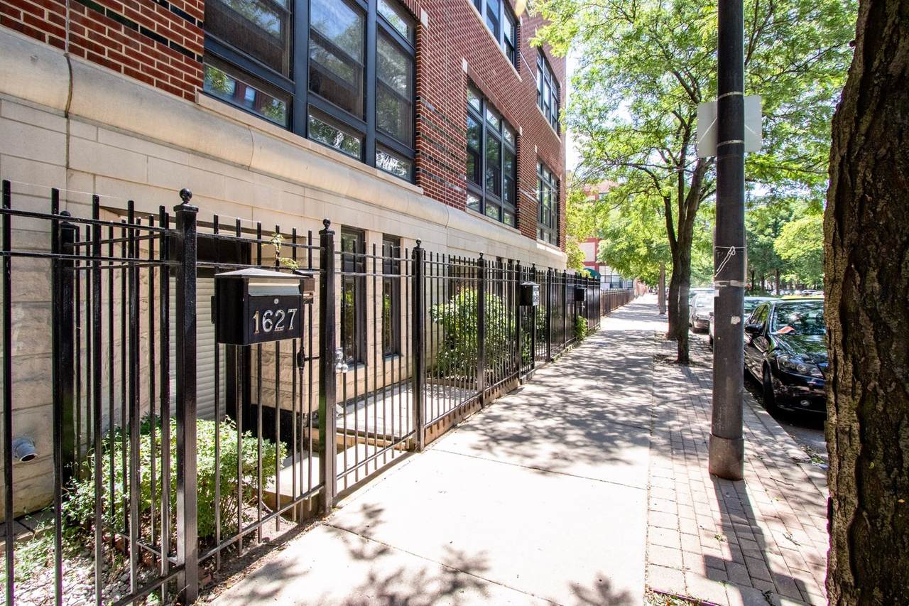 1627 Indiana Avenue - Photo 1