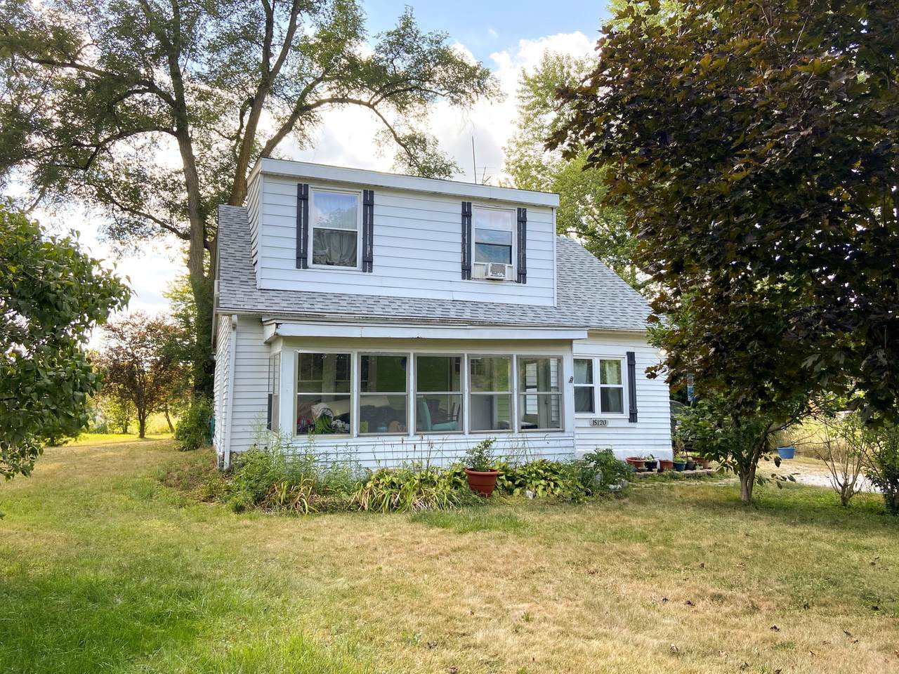 1S120 Indian Knoll Road - Photo 1