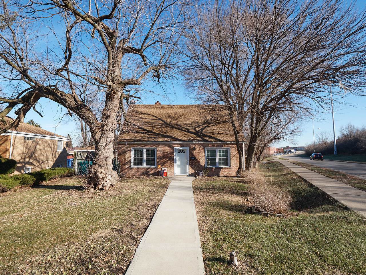 209 Iroquois Road - Photo 1