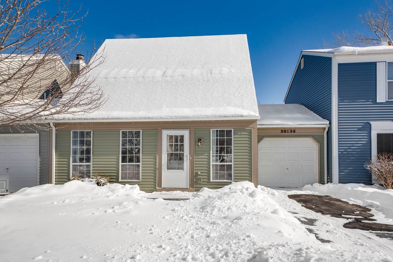 3s135 Briarwood Drive - Photo 1