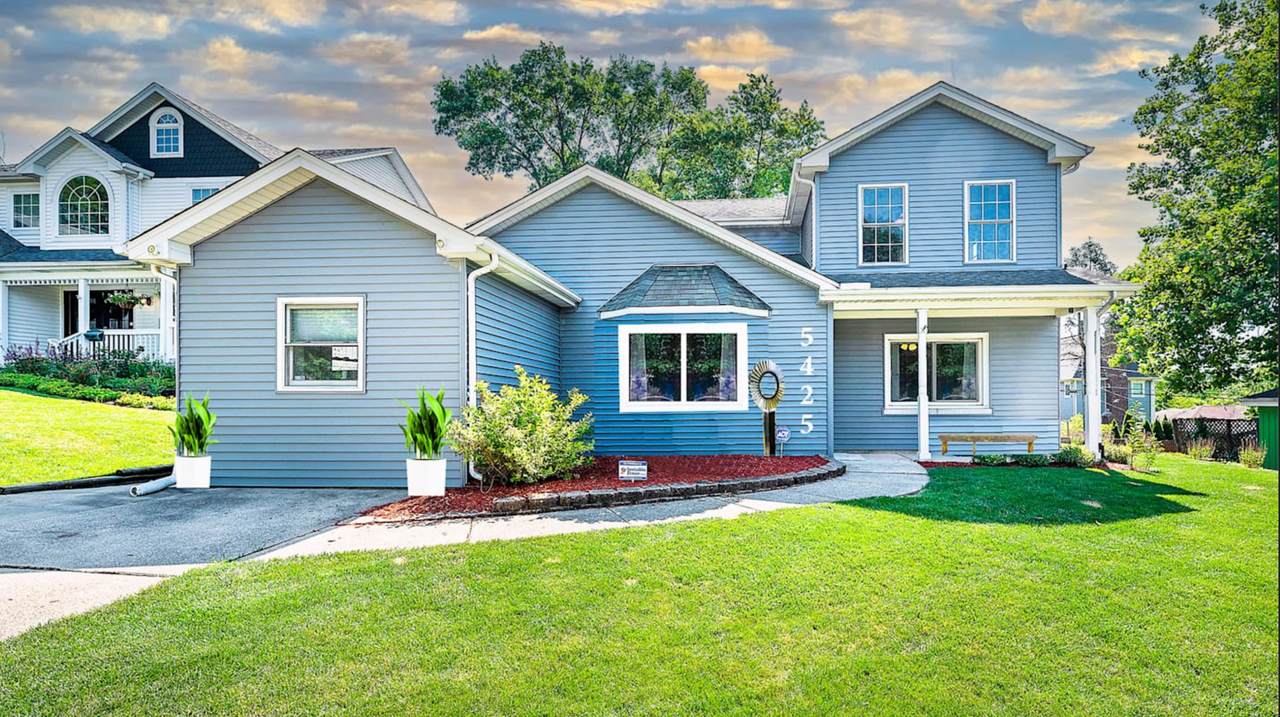 5425 Benton Avenue - Photo 1