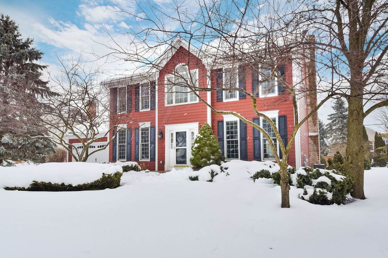 152 Dixon Drive - Photo 1