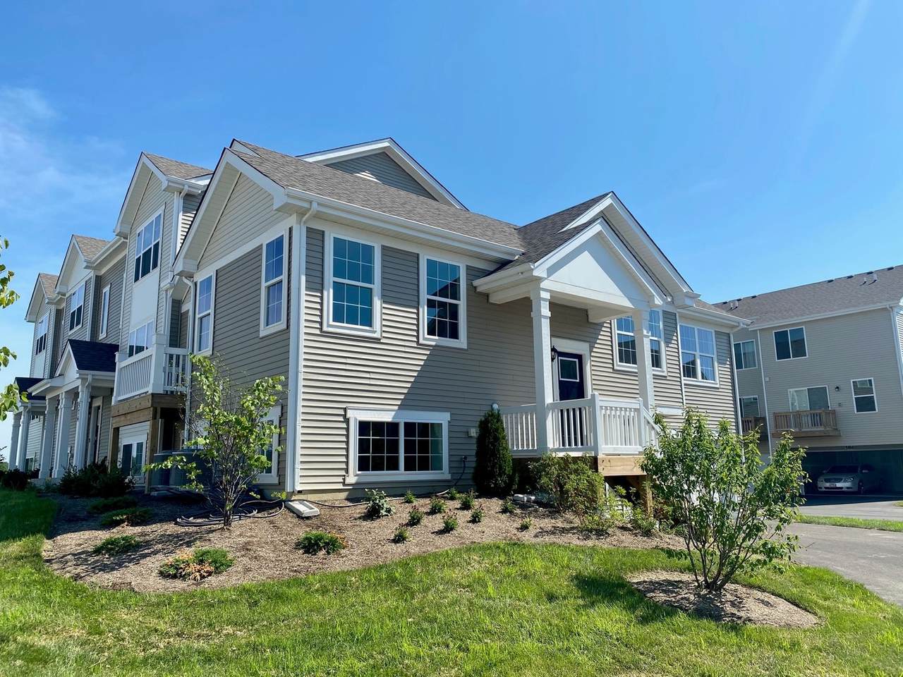 2580 Bella Drive - Photo 1