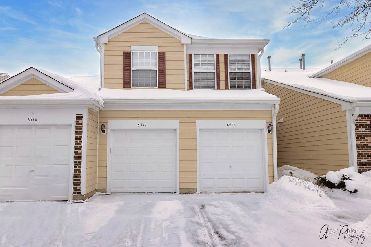 691 Streamwood Boulevard - Photo 1