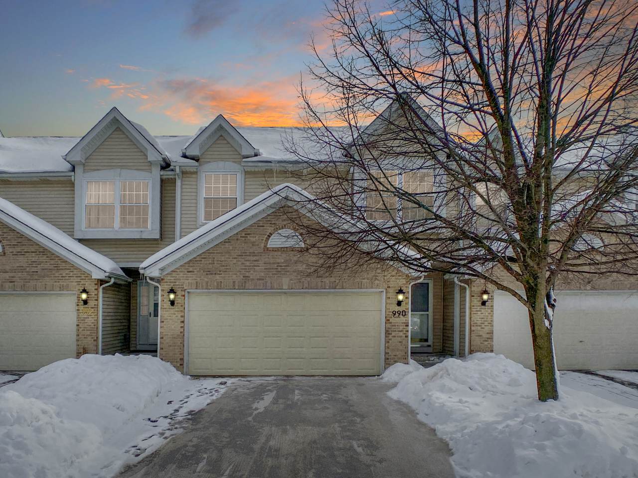 990 Viewpoint Drive - Photo 1