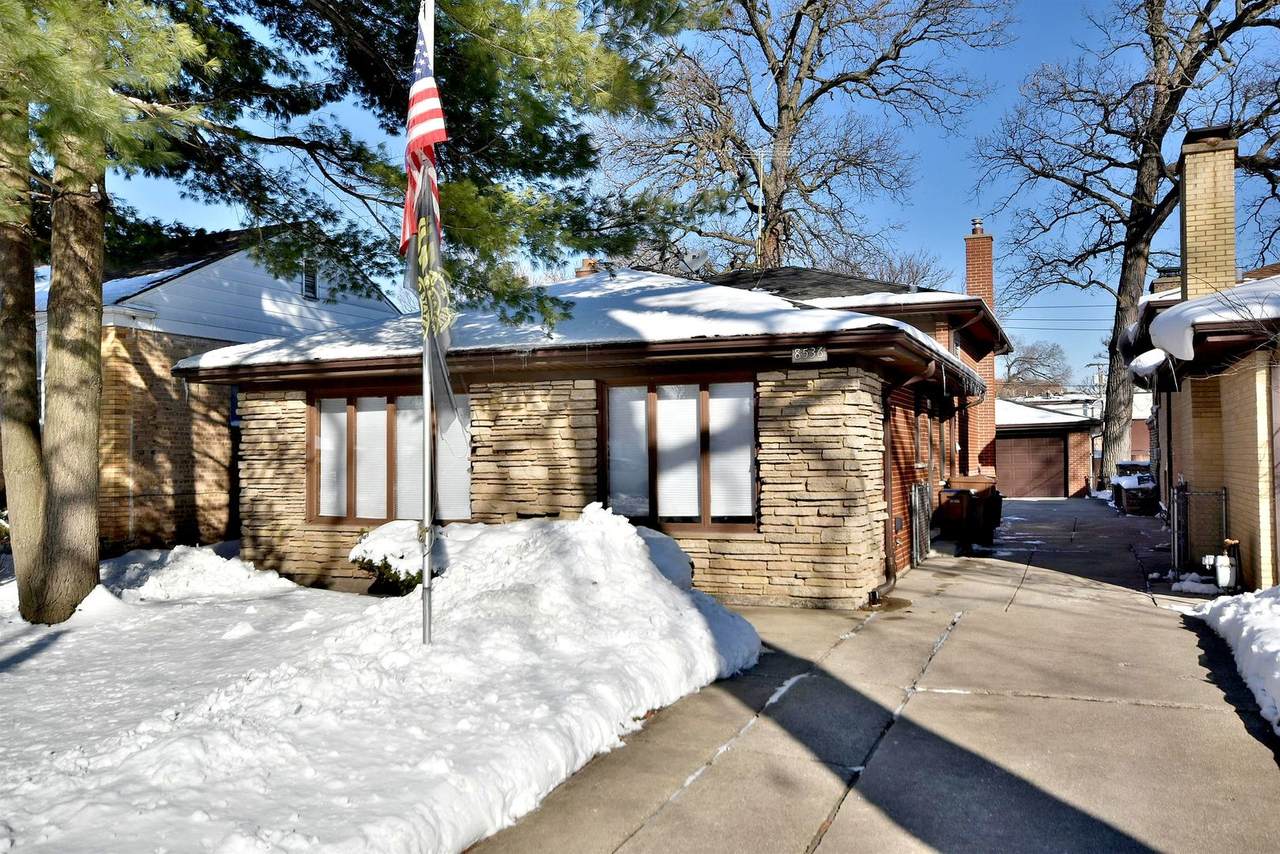 8536 River Grove Avenue - Photo 1