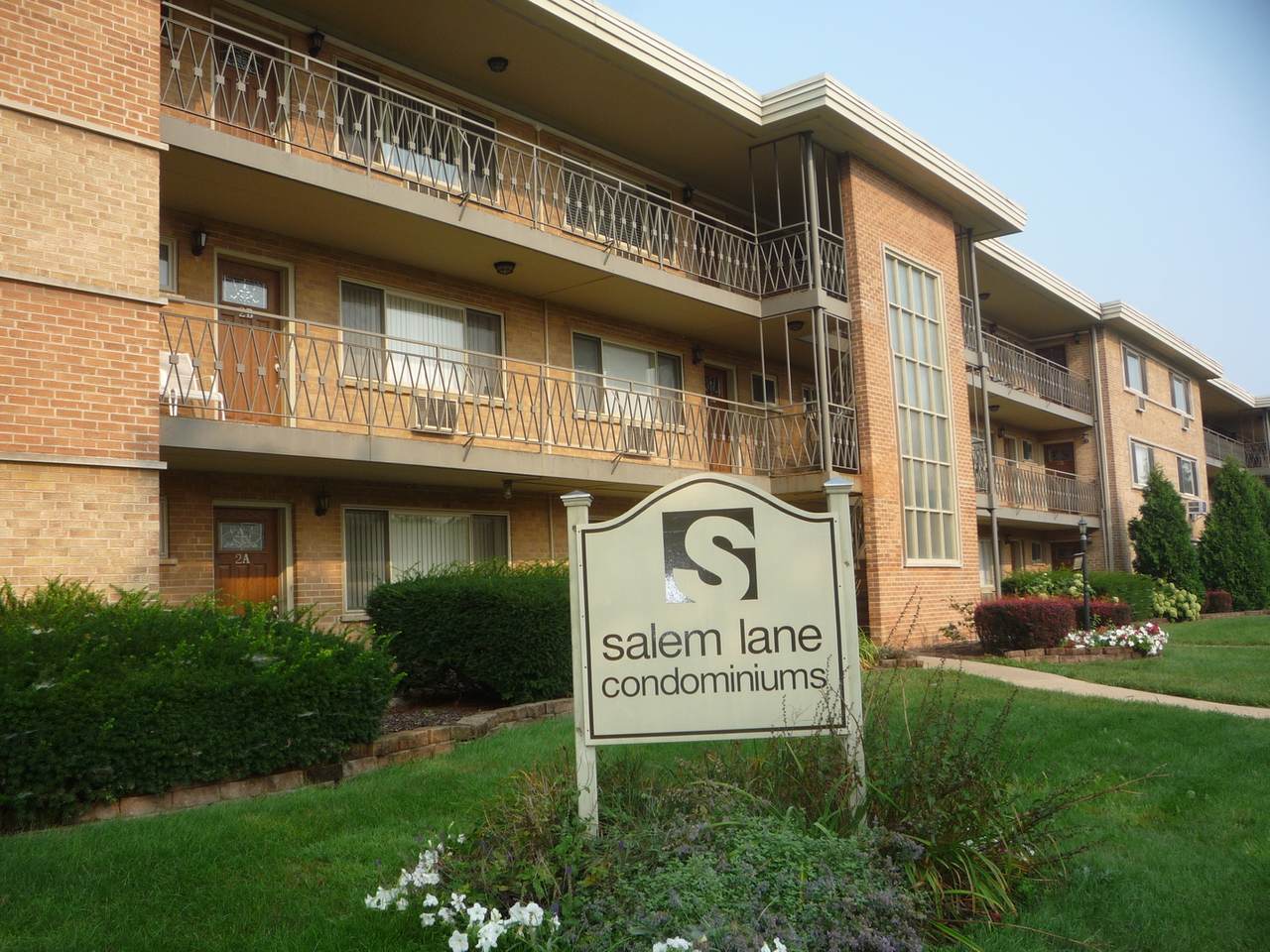 202 Salem Avenue - Photo 1
