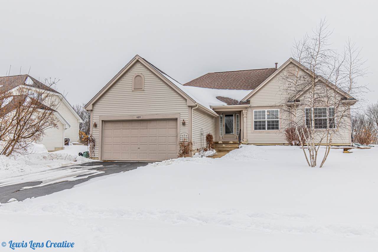 429 Farnsworth Circle - Photo 1